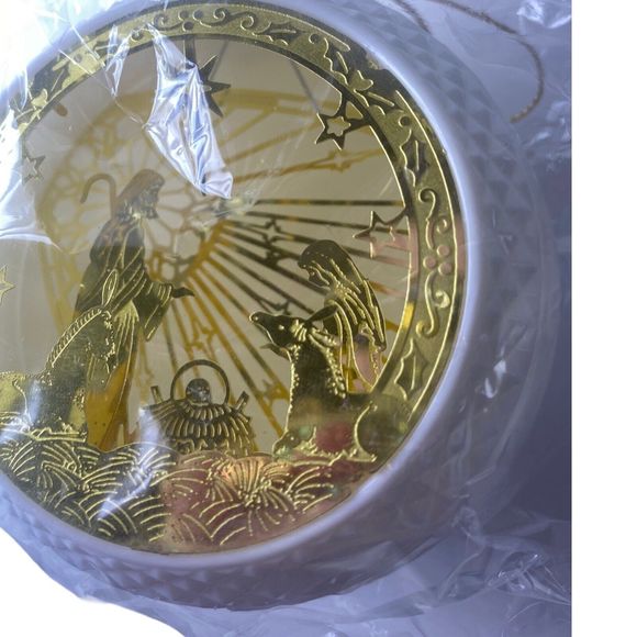 VTG NEW Sterling, Inc Christmas Brass Nativity Ball Ornament Reflective Light - Picture 8 of 16